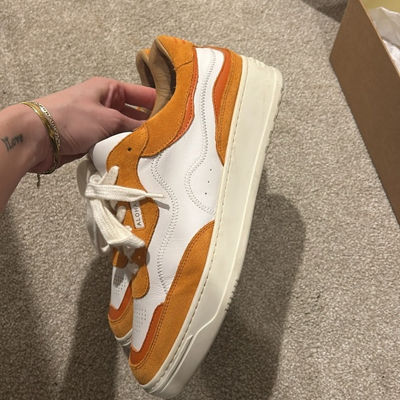 Alohas Low-Top Sneakers - Picture 11 of 15